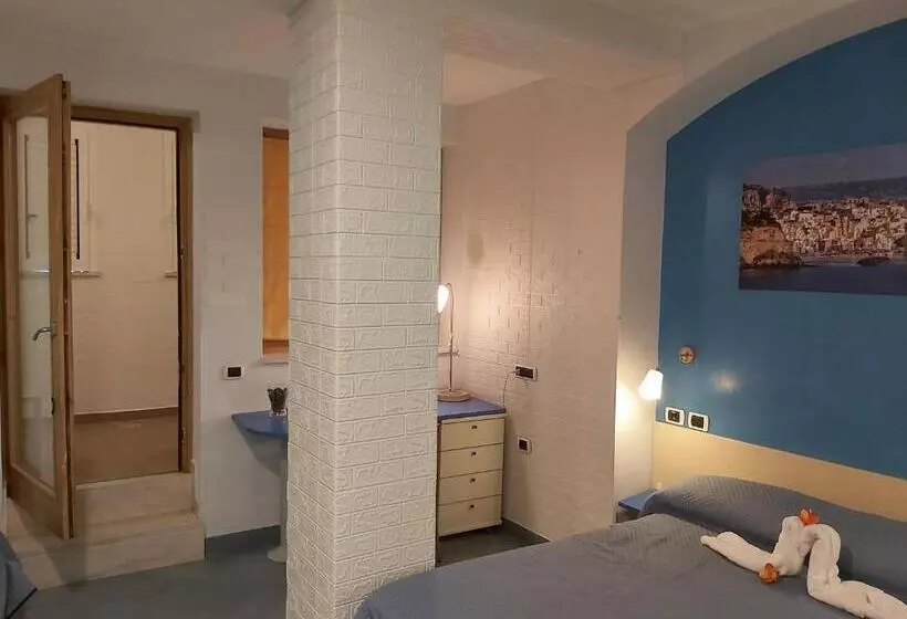 Hotelli Lido Di Procida Guest House