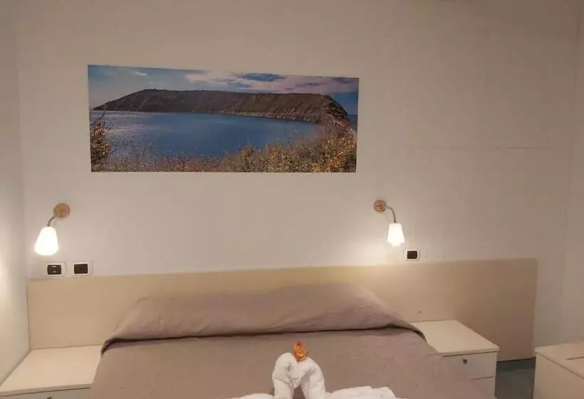 Hotelli Lido Di Procida Guest House
