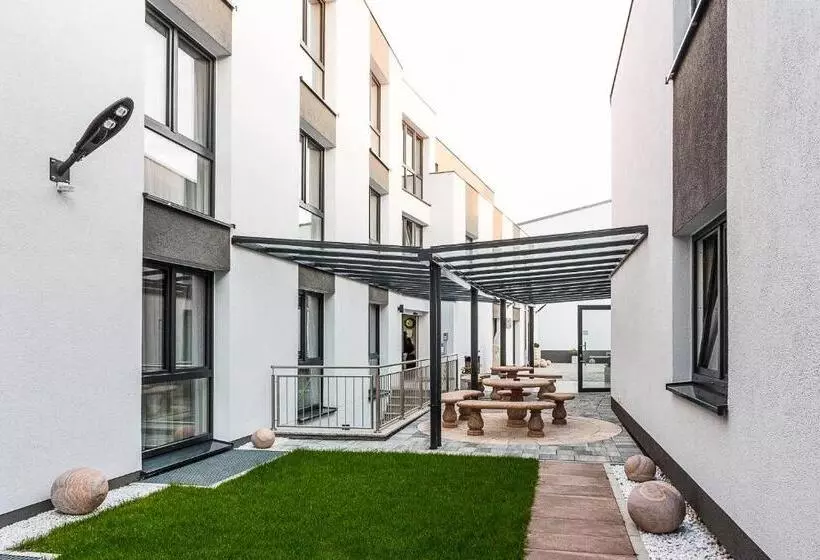 Naam Hotel & Apartments Frankfurt City Messe Airport
