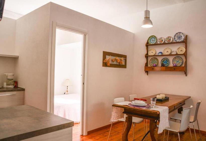 فندق Sembenini Palace