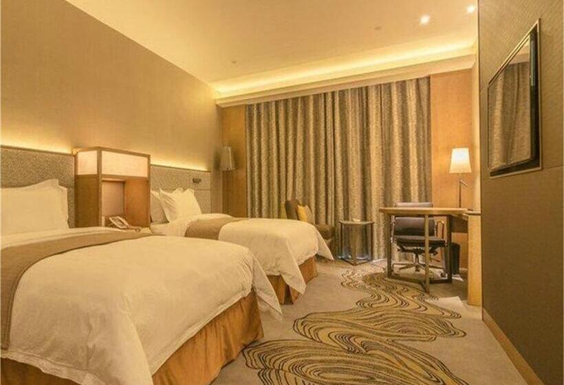 בית מלון כפרי The Summit