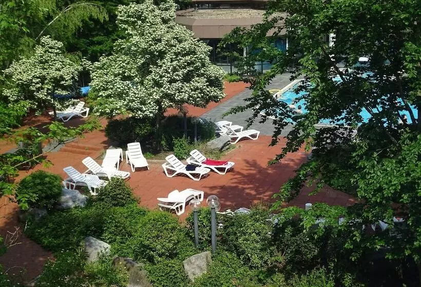 ホテル Zur Therme