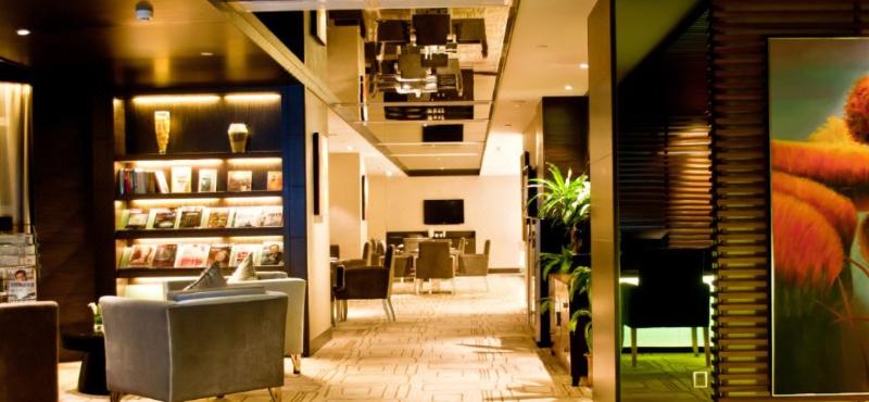 فندق Aile Crown Holiday