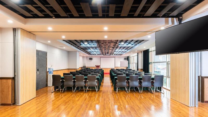 Time Traveller Hotel Near Tianjin Polar Ocean World, Tianjin Fonte Joy World, 10 Minutes Drive Awa