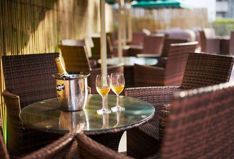 Relaxed Season Hotel Longcheng Branch