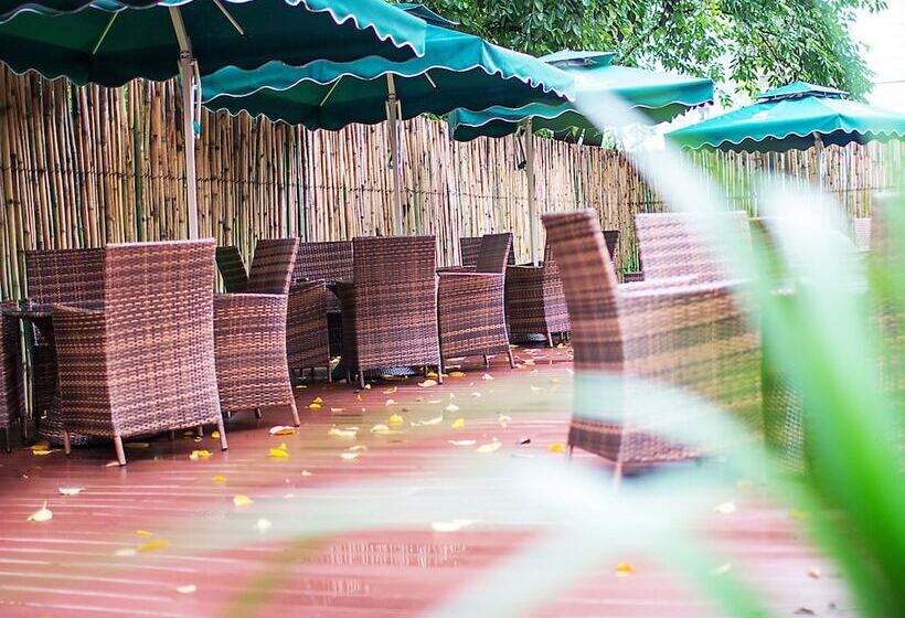 Relaxed Season Hotel Longcheng Branch