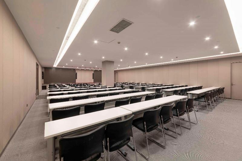 Ji Hotel Shanghai Fengzhuang Qilianshan Nan Road