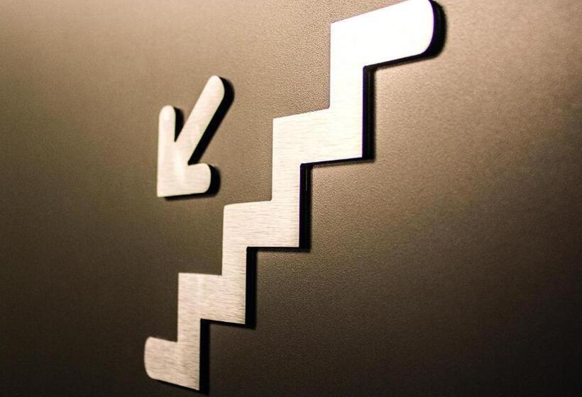 هتل Amosa Liège City Centre