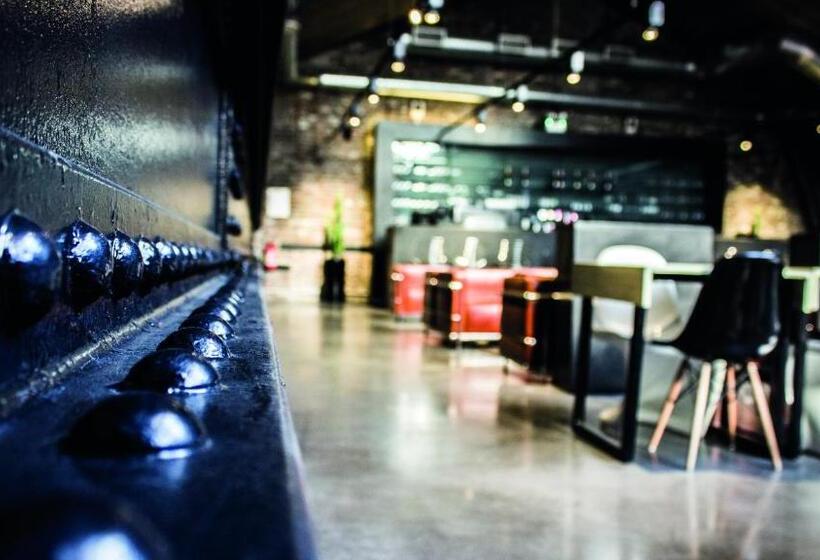 هتل Amosa Liège City Centre