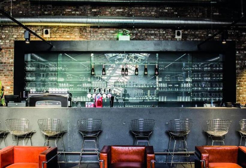 هتل Amosa Liège City Centre