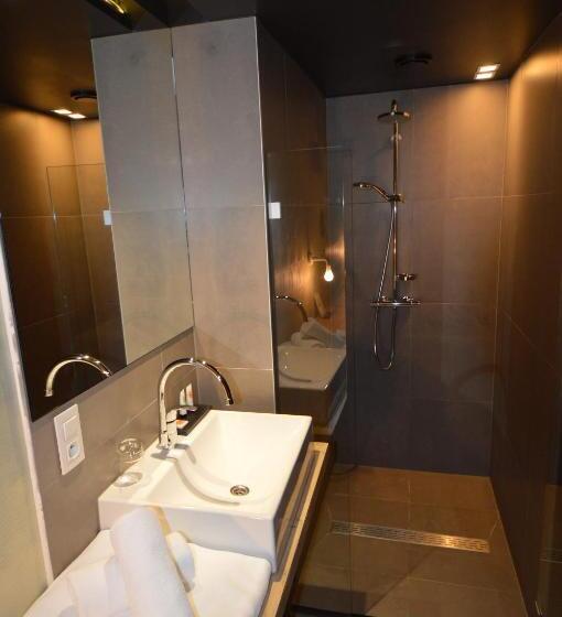 هتل Amosa Liège City Centre