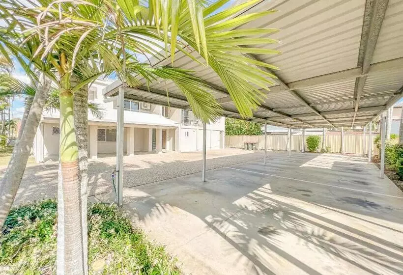 ホテル Rockhampton Serviced Apartments