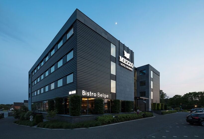 Mezzo Hotel & Business