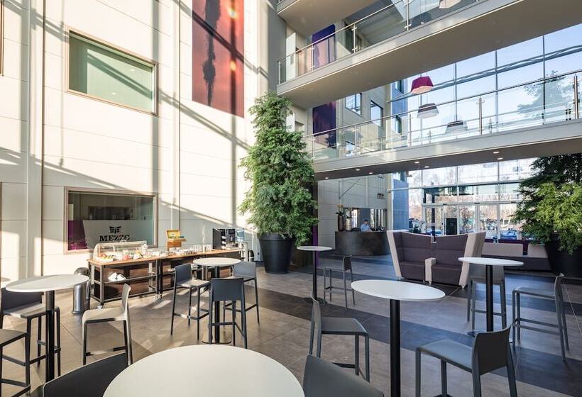 Mezzo Hotel & Business