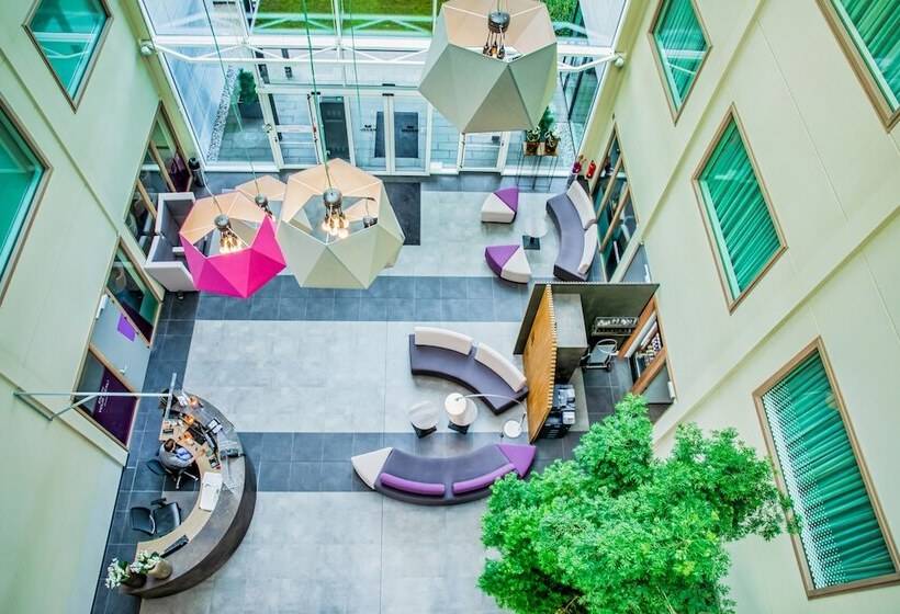 Mezzo Hotel & Business