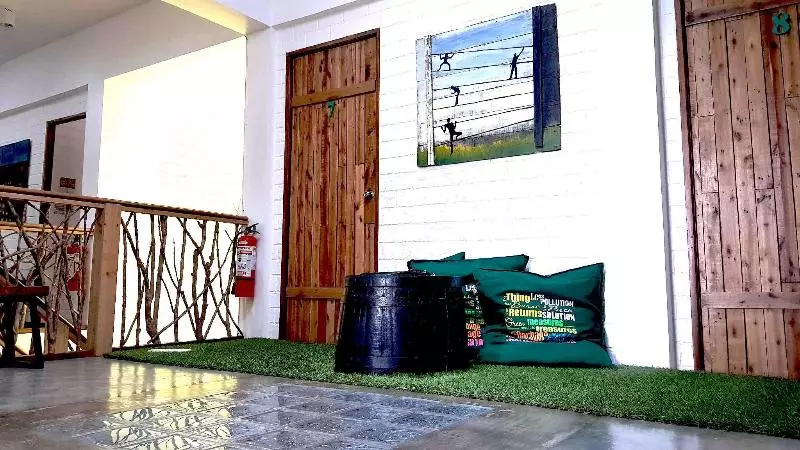 Cabins By Eco Hotel Tagaytay