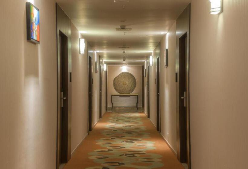 Days Hotel Chennai Omr