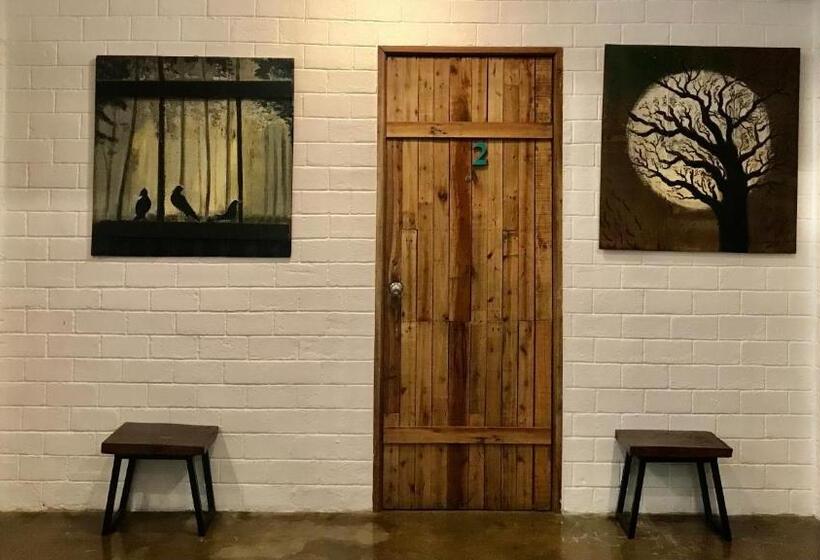 Cabins By Eco Hotel Tagaytay