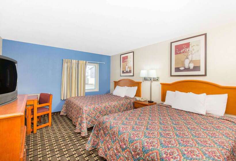 Отель Days Inn By Wyndham Effingham