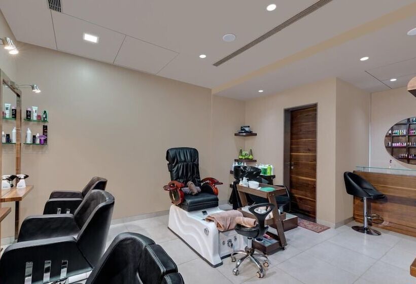 هتل Iscon The Fern Resort & Spa, Bhavnagar