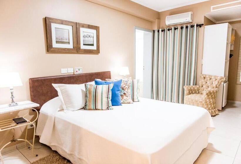 ホテル Pousada Ourinhos