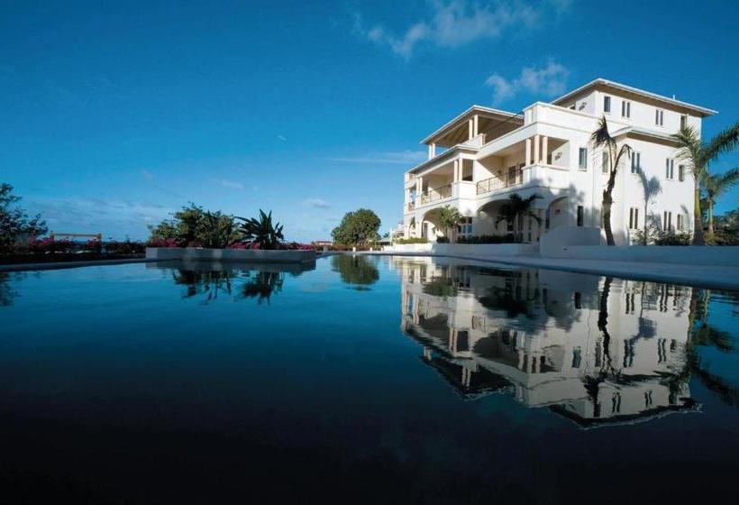 هتل The Cove Suites At Blue Waters Resort And Spa