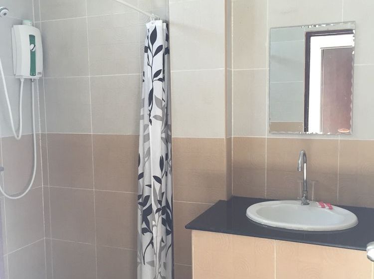 هتل The Family Grand