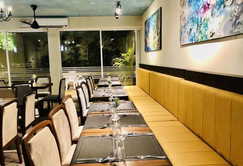 ホテル Tropic Inn