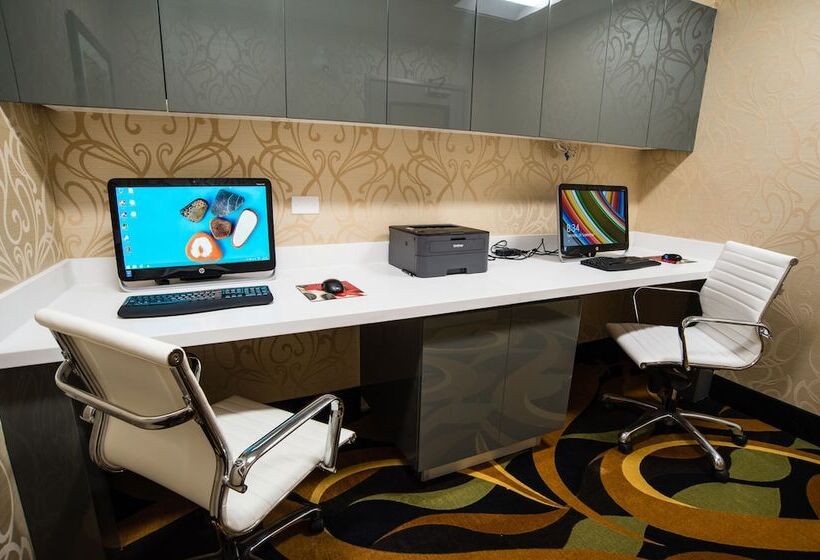 هتل Western Star All Suites Signature