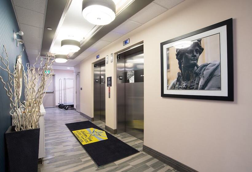 هتل Western Star All Suites Signature