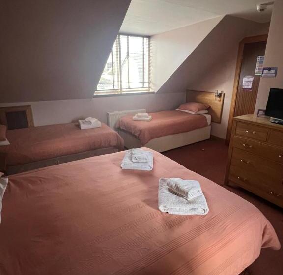 Pensión Glenarroch & Witchwood