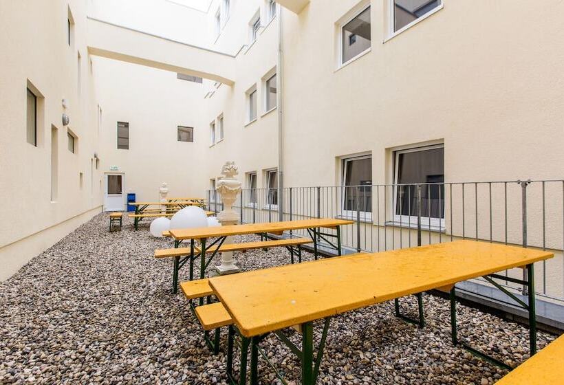 Hospedaria a&o Salzburg Hauptbahnhof