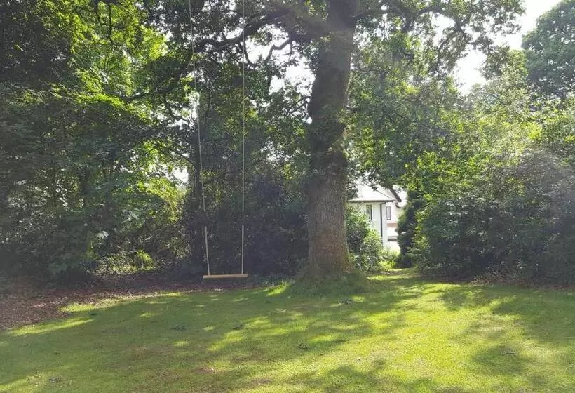 تختخواب و صبحانه Cruachan House