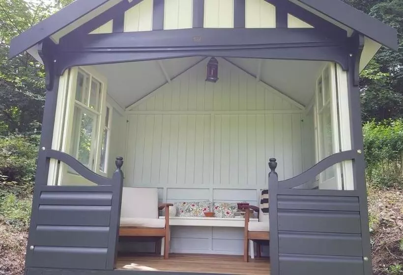 تختخواب و صبحانه Cruachan House