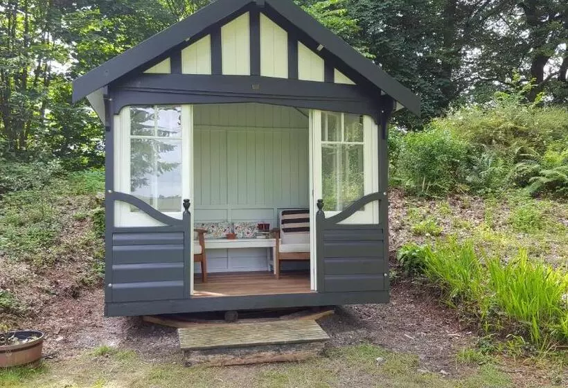 تختخواب و صبحانه Cruachan House