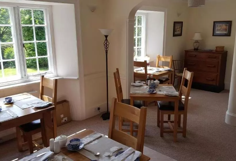 تختخواب و صبحانه Cruachan House