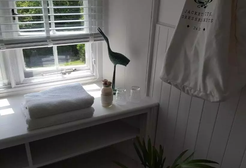 تختخواب و صبحانه Cruachan House