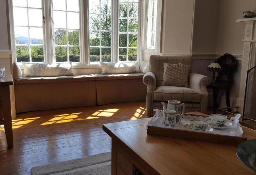 مبيت وإفطار Cruachan House