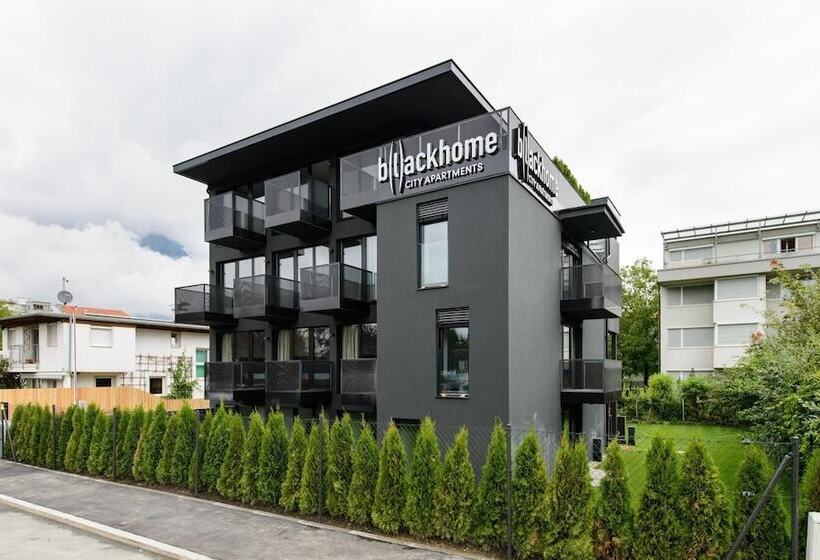 Blackhome Innsbruck City East I Contactless Check In