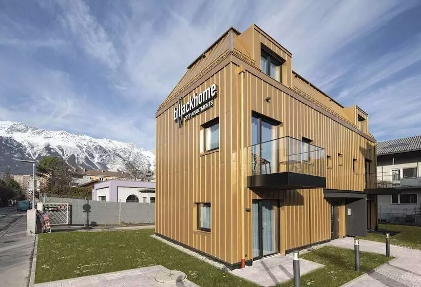 Blackhome Innsbruck City East I Contactless Check In