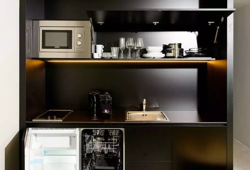 Blackhome Innsbruck City East I Contactless Check In