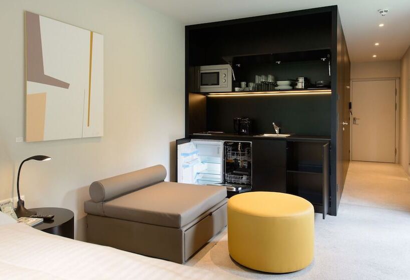 Blackhome Innsbruck City East I Contactless Check In