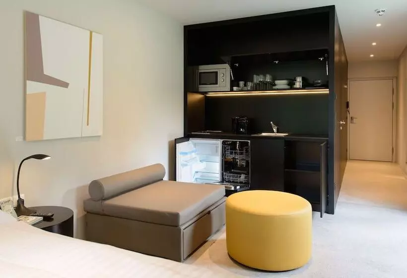 Blackhome Innsbruck City East I Contactless Check In