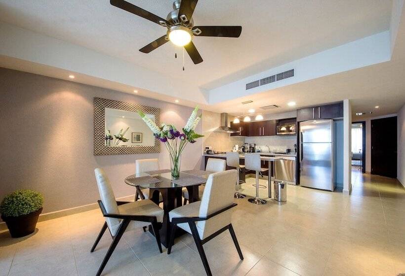 Grand Venetian Condominium