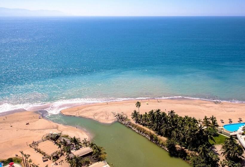 Grand Venetian Condominium