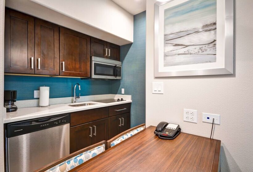 هتل Homewood Suites By Hilton Galveston