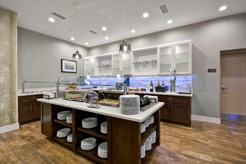 هتل Homewood Suites By Hilton Galveston