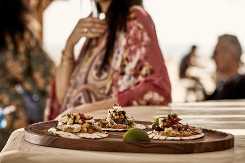 ホテル Naxian On The Beach   Adults Only