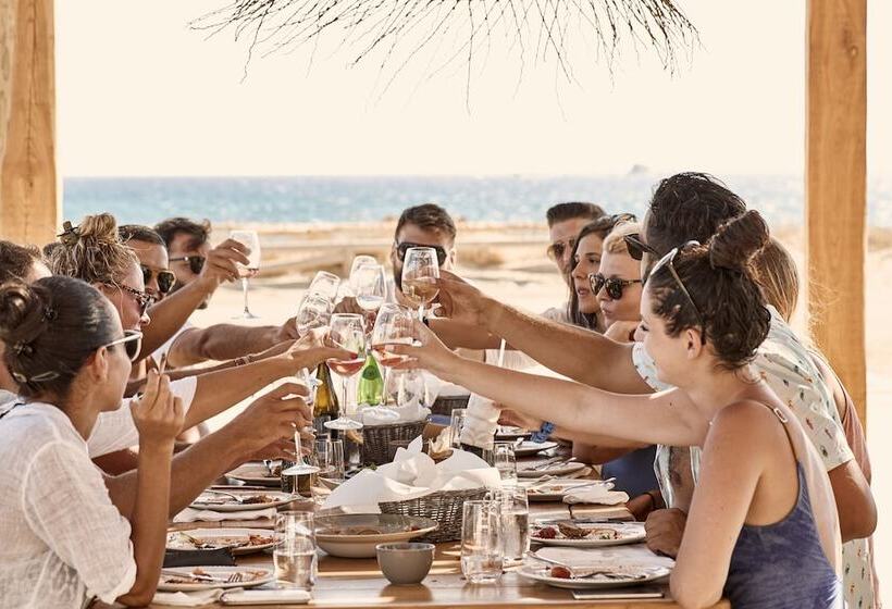 ホテル Naxian On The Beach   Adults Only