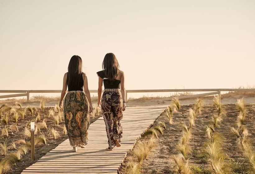 ホテル Naxian On The Beach   Adults Only